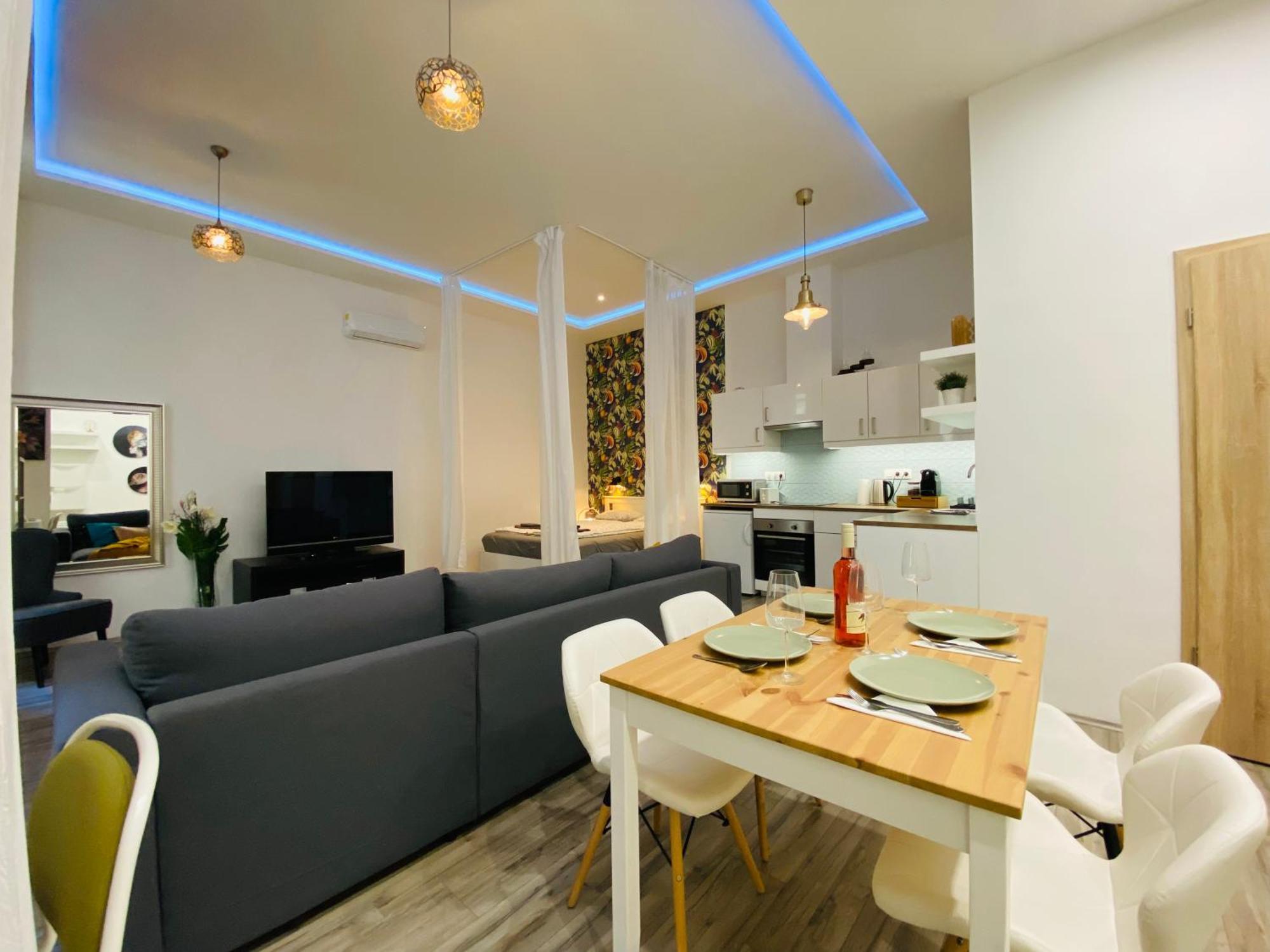 Chic Luxury In - Tropical Budapest